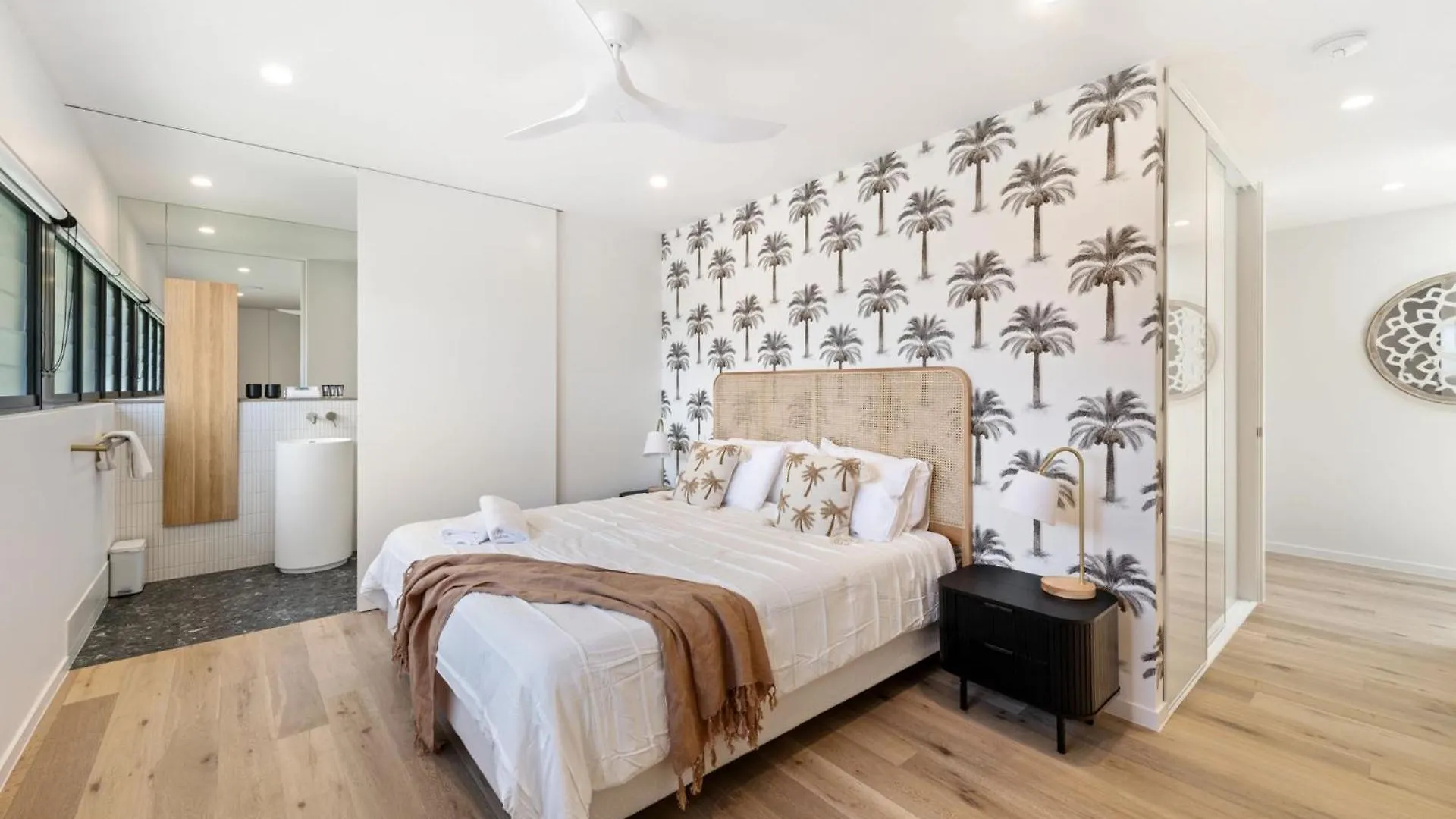 The Smith Luxury Holiday Home Near Beach Mooloolaba Australia