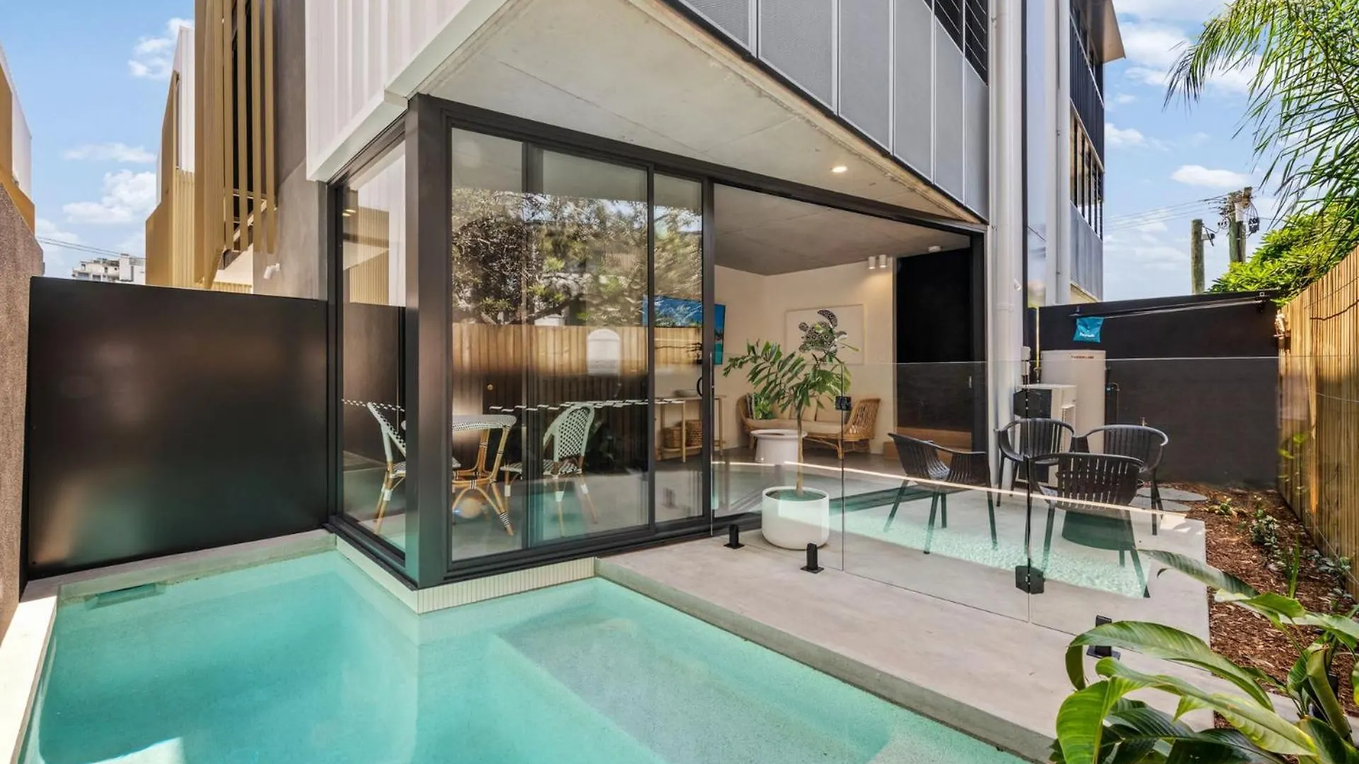 The Smith Luxury Holiday Home Near Beach Mooloolaba